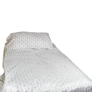 Eiffel Tower Print King Size Sheet Set - White with Grey Eiffel Towers